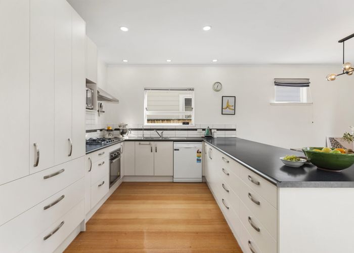  at 10 Moselle Street, Island Bay, Wellington, Wellington