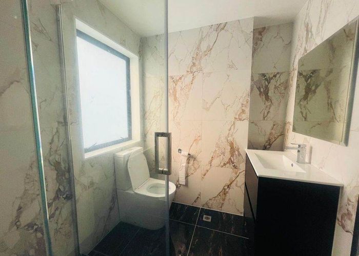  at 10B Benton Place, Manurewa, Manukau City, Auckland
