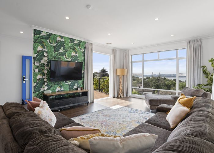  at 4 Fenton Terrace, Cockle Bay, Manukau City, Auckland