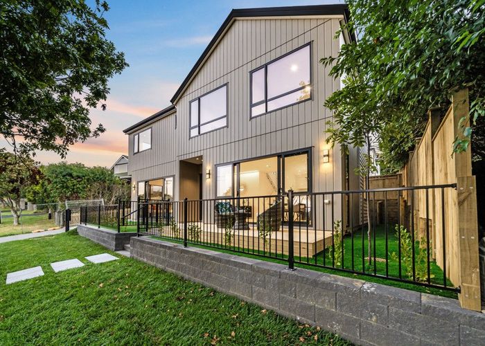  at 31 Rutherford Terrace, Meadowbank, Auckland City, Auckland