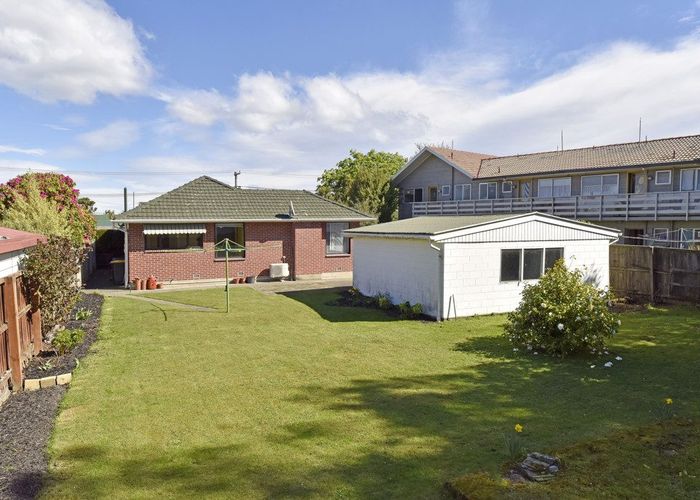  at 24 Greenhurst Street, Sockburn, Christchurch