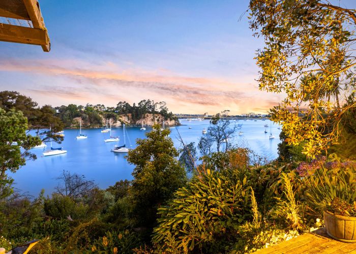  at 123 Ferry Parade, Herald Island, Waitakere City, Auckland