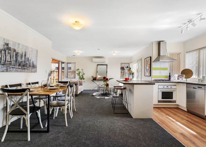  at 9 Blueridge Close, Sunnyvale, Waitakere City, Auckland