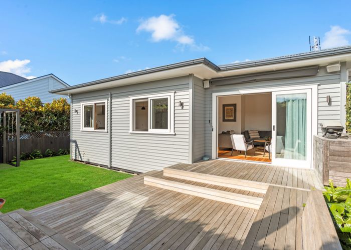  at 48 Renfrew Avenue, Sandringham, Auckland