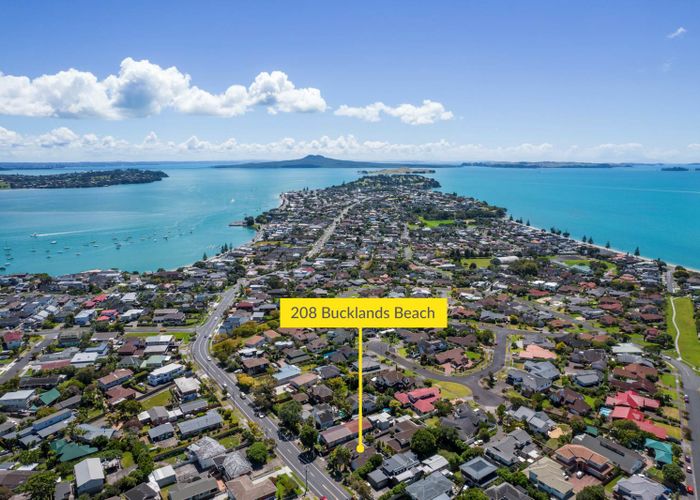  at 2/208 Bucklands Beach Road, Bucklands Beach, Auckland