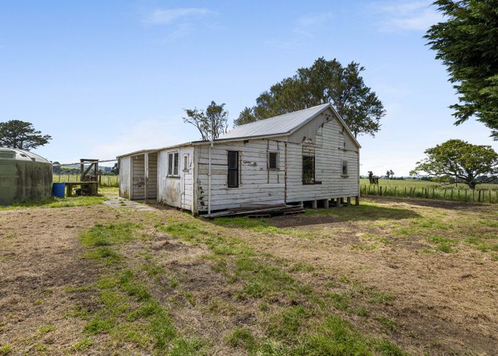  at 324 Block 8 Road, WAITOTARA, WAVERLEY