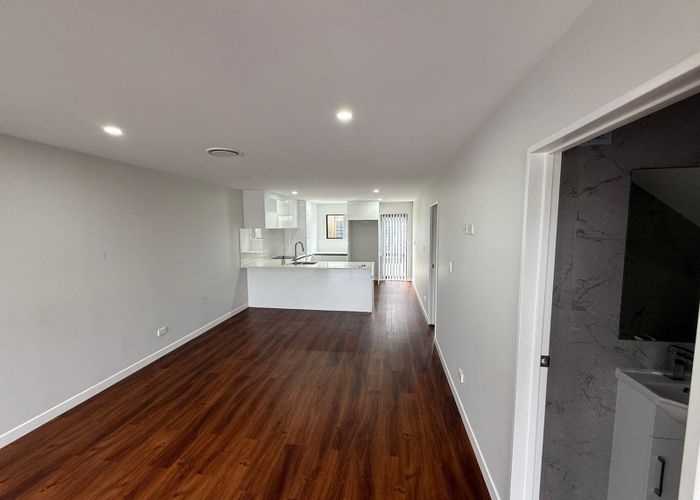  at 7b Guildford Place, Glen Innes, Auckland City, Auckland