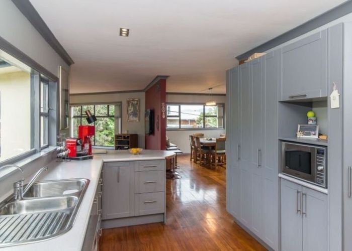  at 44 Gavin Rd, Raumati Beach, Kapiti Coast, Wellington