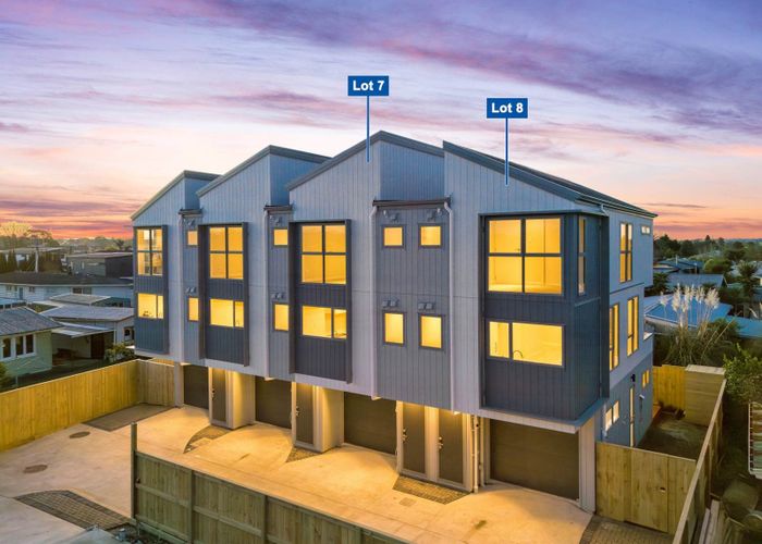  at Lot 8 / 5 Hereford Street, Te Atatu Peninsula, Waitakere City, Auckland