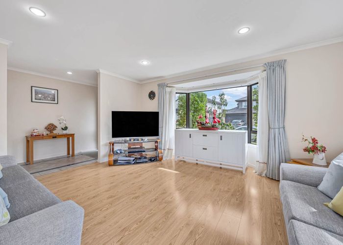  at 12 Stornaway Drive, Flat Bush, Manukau City, Auckland
