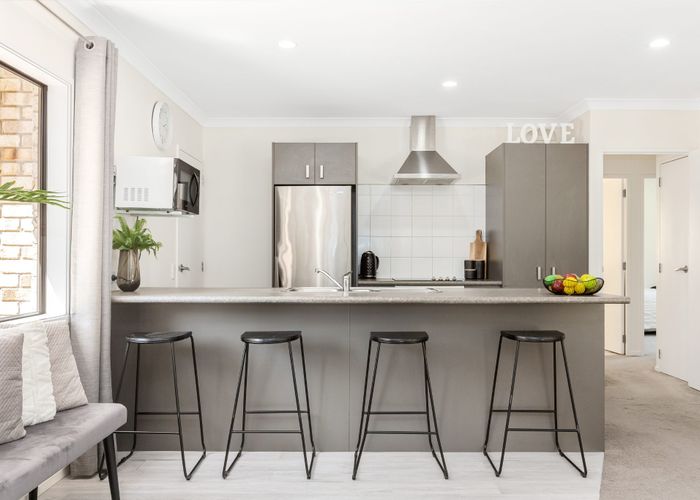  at 35 Forest Road, Pinehaven, Upper Hutt