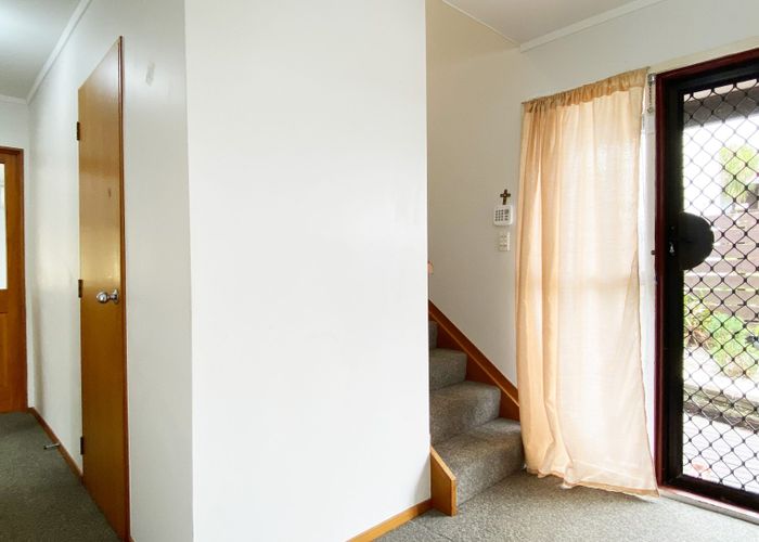  at 49 Chivalry Road, Glenfield, Auckland