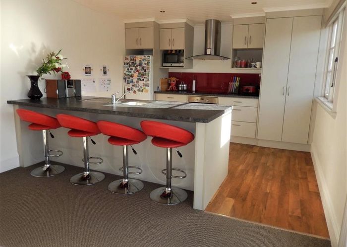  at 374 Carrington Street, Upper Vogeltown, New Plymouth