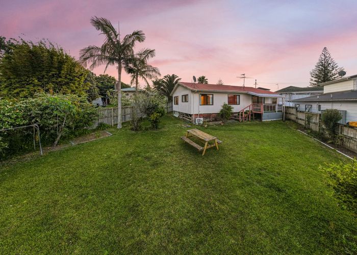 at 1/29 Beaubank Road, Kelston, Auckland