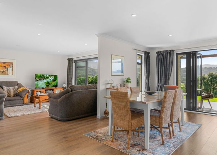  at 34 Spioenkop Road, Kaiwaka