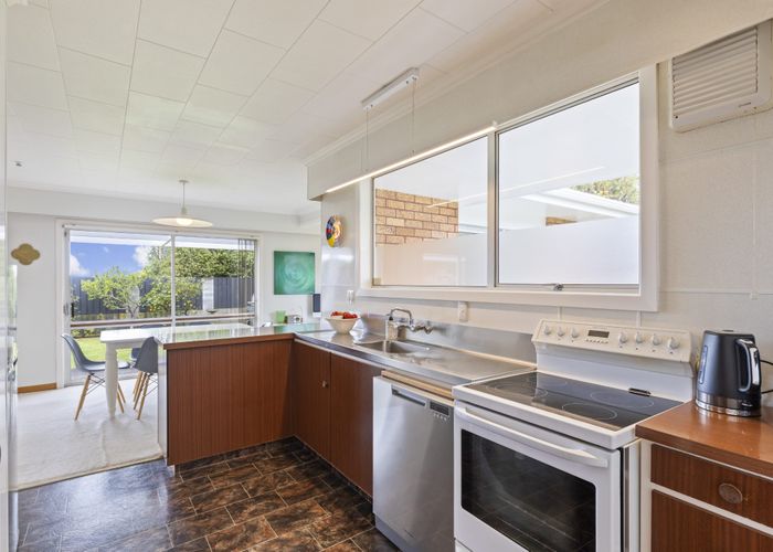 at 20 Wesley Avenue, Frankleigh Park, New Plymouth, Taranaki