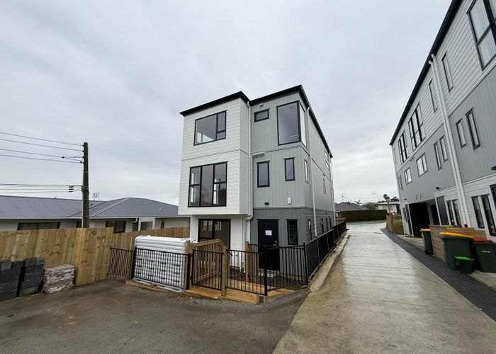  at 10H Howe Street, Howick, Manukau City, Auckland