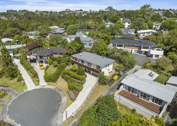  at 11 Hague Place, Birkenhead, Auckland