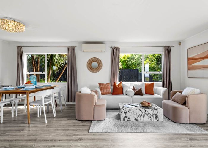  at 5 Cyclarama Crescent, Massey, Waitakere City, Auckland