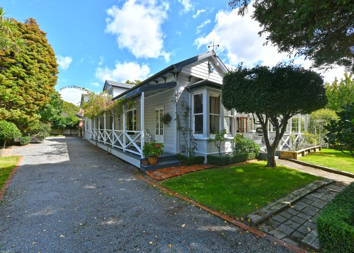  at 2 Barton Road, Heretaunga, Upper Hutt