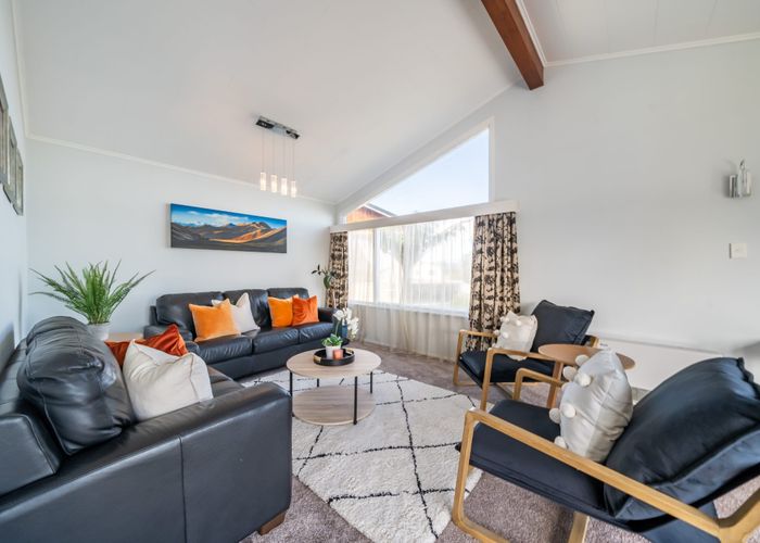  at 247 Dowse Drive, Maungaraki, Lower Hutt