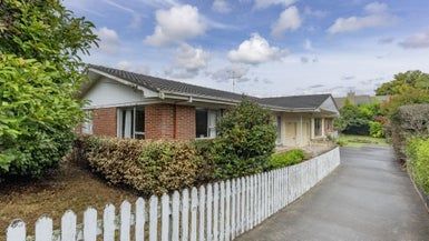  at 2/36 Beckenham Avenue, Royal Oak, Auckland