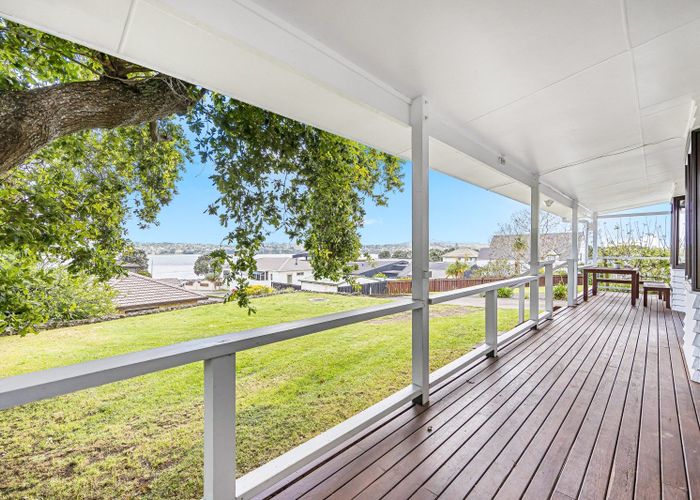  at 2/42 Kiwi Esplanade, Mangere Bridge, Manukau City, Auckland