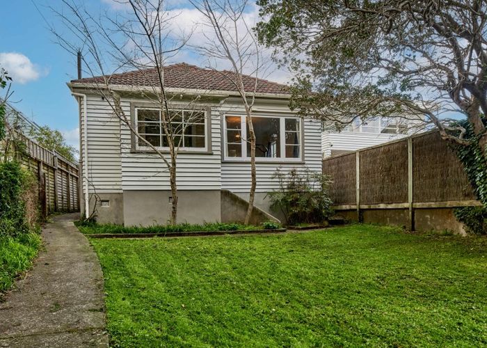  at 16 Seaview Road, Paremata, Porirua