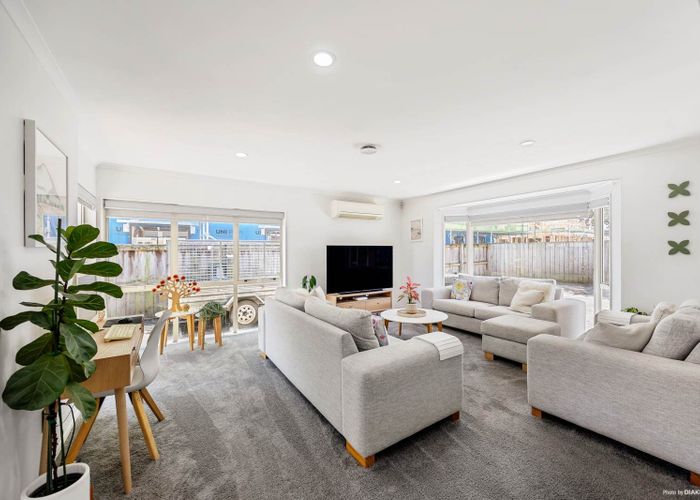  at 2/3 Scott Road, Papatoetoe, Manukau City, Auckland