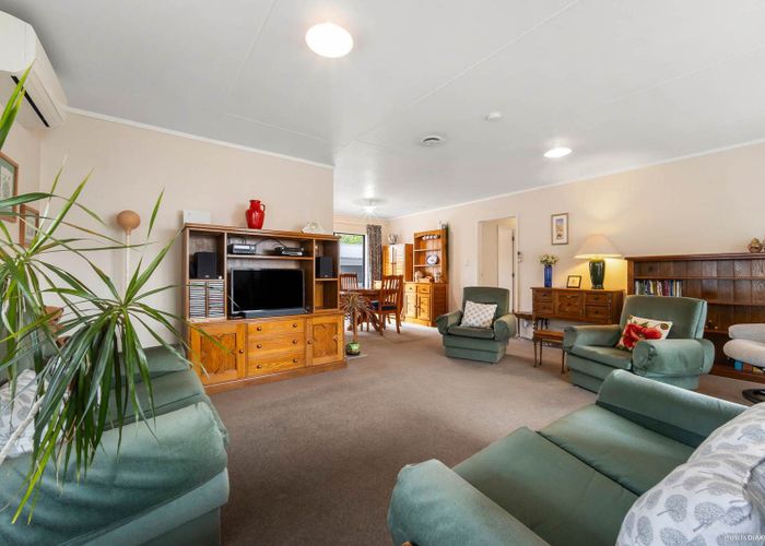  at 1/33 Newington Road, Henderson, Waitakere City, Auckland