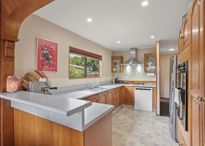  at 2/12 Evans Road, Glen Eden, Auckland