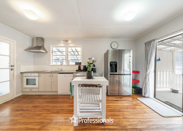  at 116 Coast Road, Wainuiomata, Lower Hutt, Wellington