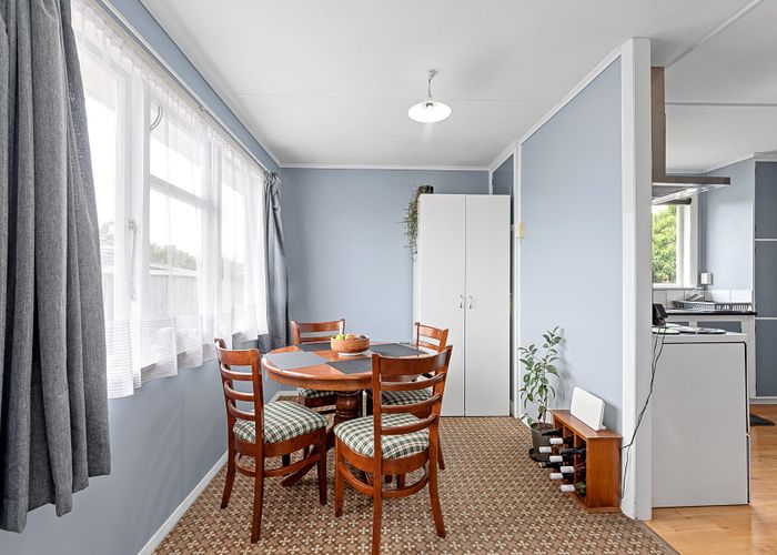  at 5 Gill Crescent, Redwoodtown, Blenheim