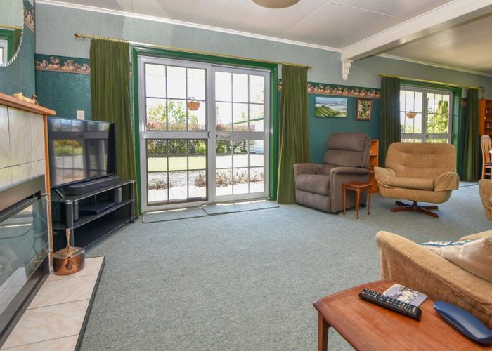  at 60 Lincoln Road, Carterton