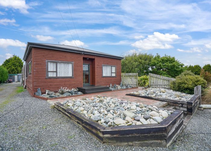  at 144 Avon Road, Clifton, Invercargill