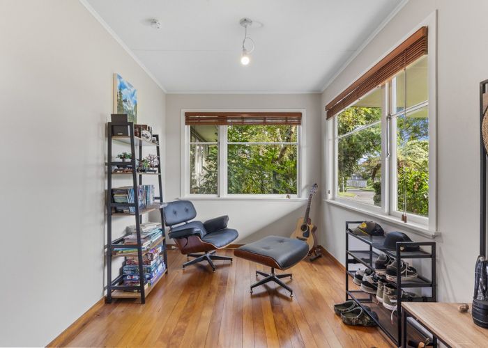  at 27 Waterloo Crescent, Hokowhitu, Palmerston North, Manawatu / Whanganui