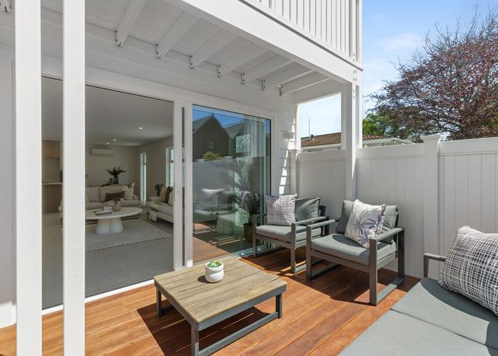  at 1/92 Holly Road, St. Albans, Christchurch City, Canterbury