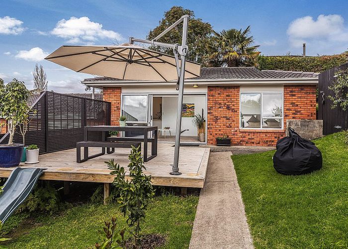  at 6/3 Houghton Street, Meadowbank, Auckland