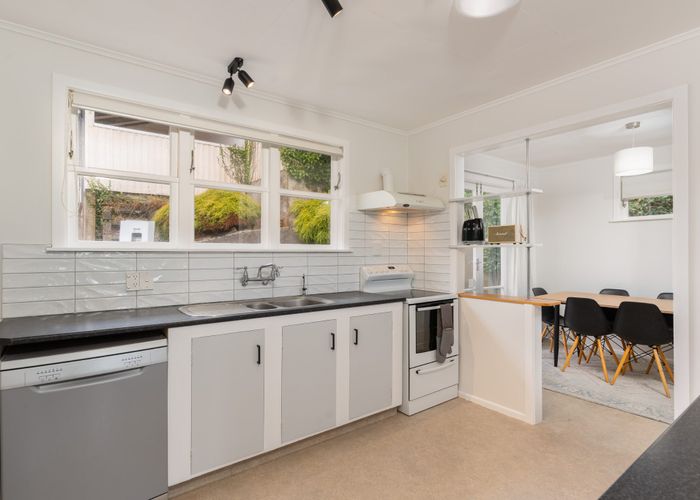  at 39 Prospect Terrace, Johnsonville, Wellington