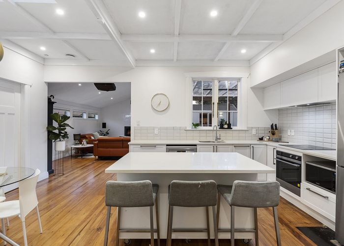  at 16 Houpara Street, One Tree Hill, Auckland