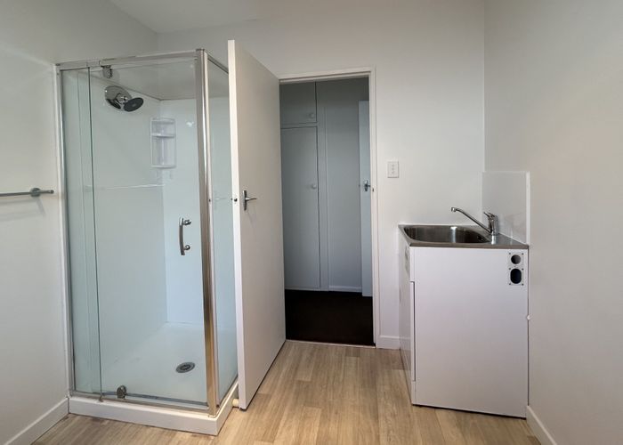  at 1/92 Shakespeare Road, Waltham, Christchurch