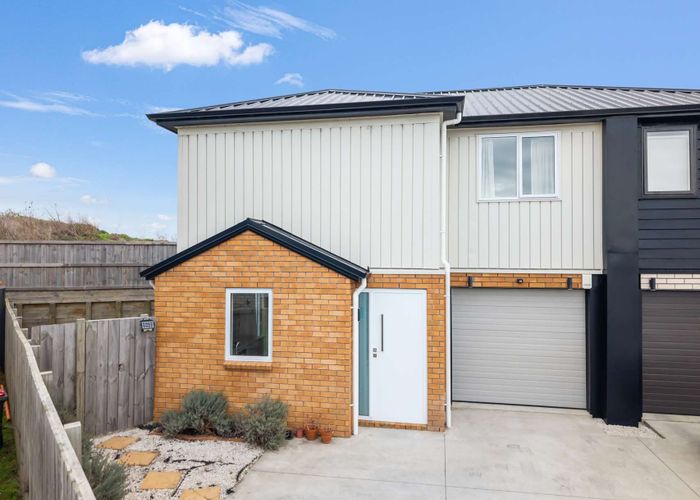  at 2/8 Mila Paige Close, Glenview, Hamilton, Waikato