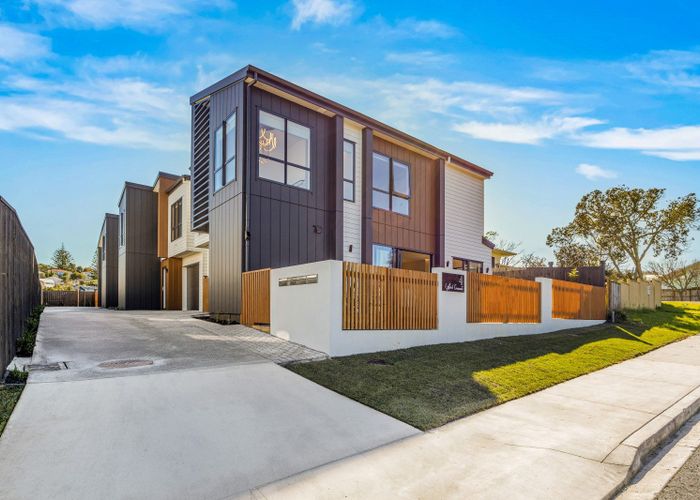  at 1/4 Lyford Crescent, Sunnynook, North Shore City, Auckland