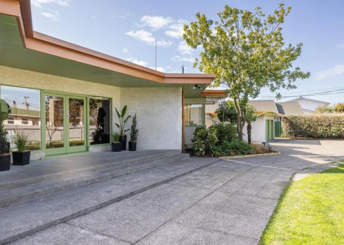  at 16 Howard Road, Taradale, Napier