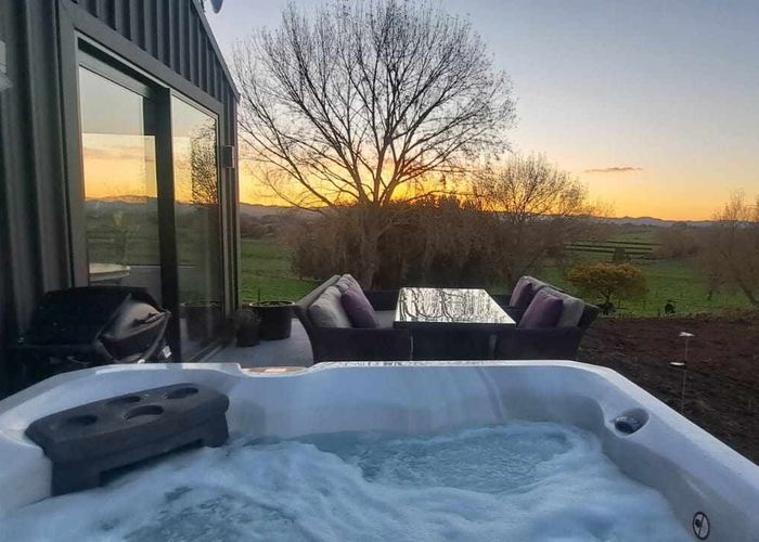  at 81 Jury Road, Ngahinapouri, Hamilton