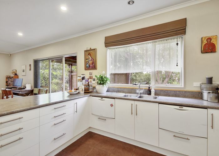  at 70F Avonhead Road, Avonhead, Christchurch City, Canterbury