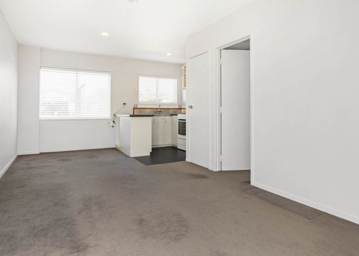  at 15/72 Kitchener Road, Milford, North Shore City, Auckland