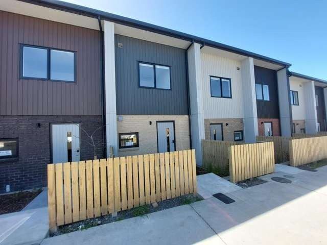  at 6 Selo Street, Glen Eden, Waitakere City, Auckland