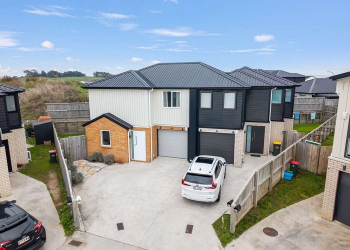  at 2/8 Mila Paige Close, Glenview, Hamilton, Waikato