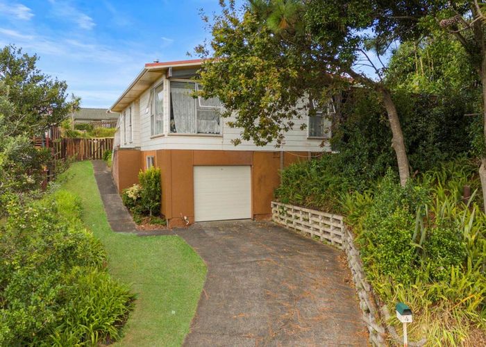  at 4 Hewlett Road, Massey, Waitakere City, Auckland